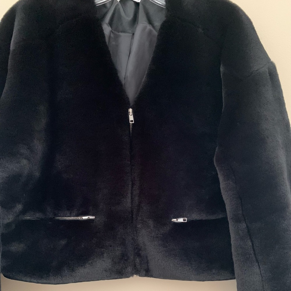 DH NEW YORK Neptune black faux fur cropped jacket.  Size S - Picture 5 of 10